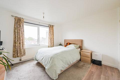 2 bedroom flat for sale, Stuart Crescent, Bounds Green, London, N22