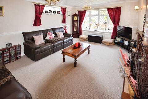 4 bedroom detached house for sale, Park Avenue, Skegness PE25