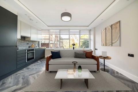 1 bedroom flat for sale, Baker Street, Weybridge KT13