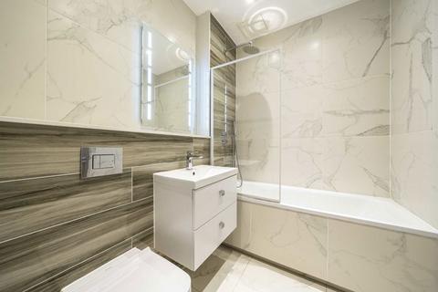 1 bedroom flat for sale, Baker Street, Weybridge KT13