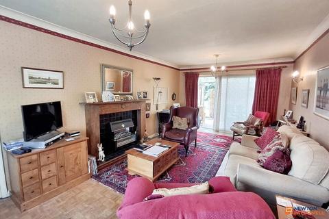 3 bedroom detached house for sale, Grafton Avenue, Netherton, Peterborough, Cambridgeshire, PE3 9PD