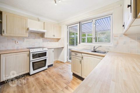 2 bedroom detached bungalow for sale, Egremont Road, Diss