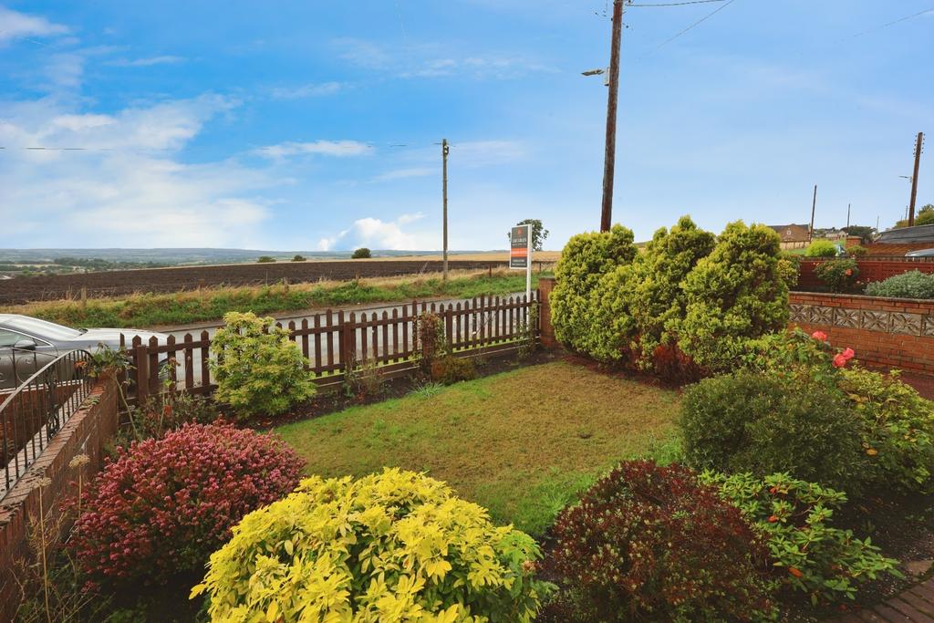 Pbox-garden-333232.JPG