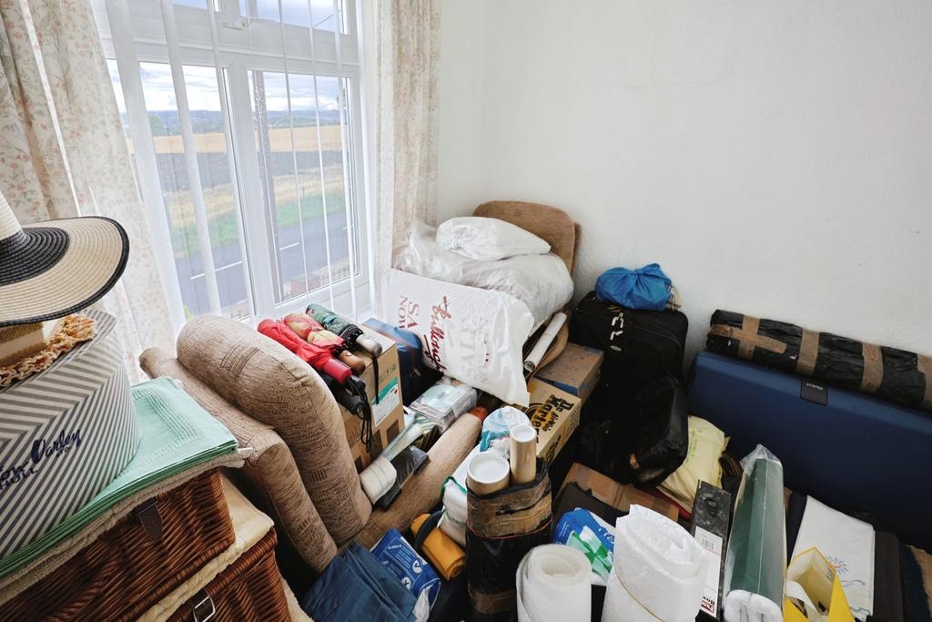 Pbox-bedroom-333232.JPG