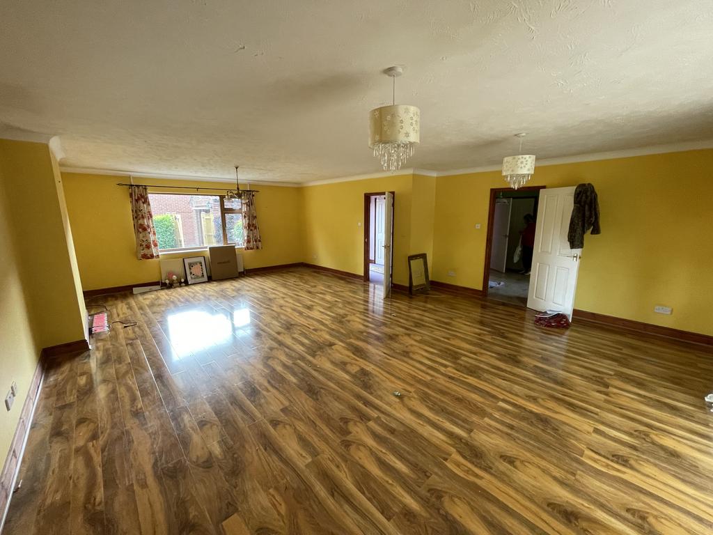 18 T202510310941.jpg