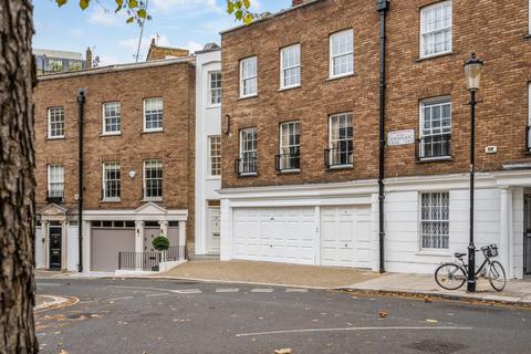 3 bedroom apartment for sale, Cadogan Lane, London, SW1X