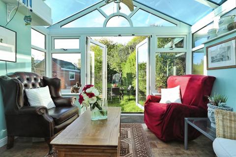 3 bedroom semi-detached house for sale, Dalewood Avenue, Beauchief, Sheffield, S8 0EH