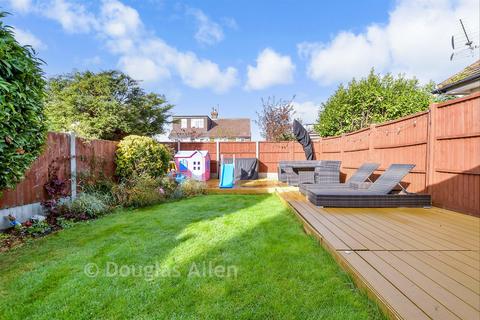 4 bedroom semi-detached house for sale, Woodberry Down, Epping, Essex