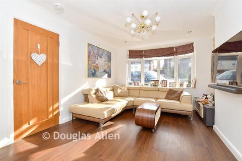 4 bedroom semi-detached house for sale, Woodberry Down, Epping, Essex