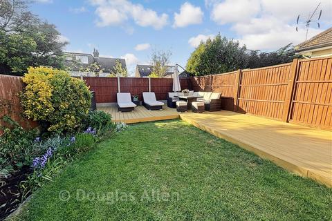 4 bedroom semi-detached house for sale, Woodberry Down, Epping, Essex