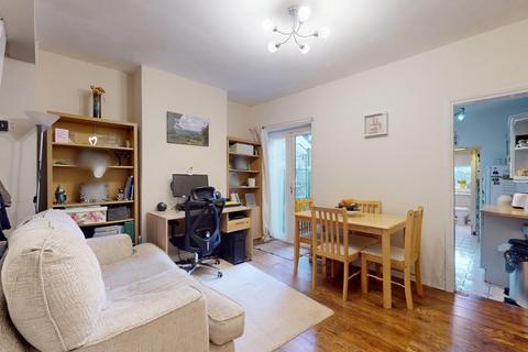3 bedroom terraced house for sale, Cecil Avenue, Strood, Rochester, ME2