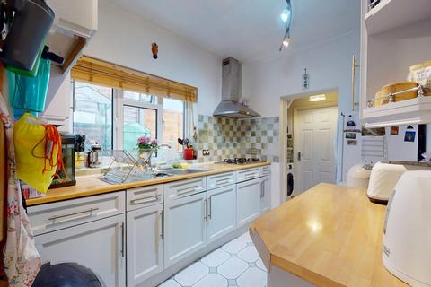 3 bedroom terraced house for sale, Cecil Avenue, Strood, Rochester, ME2