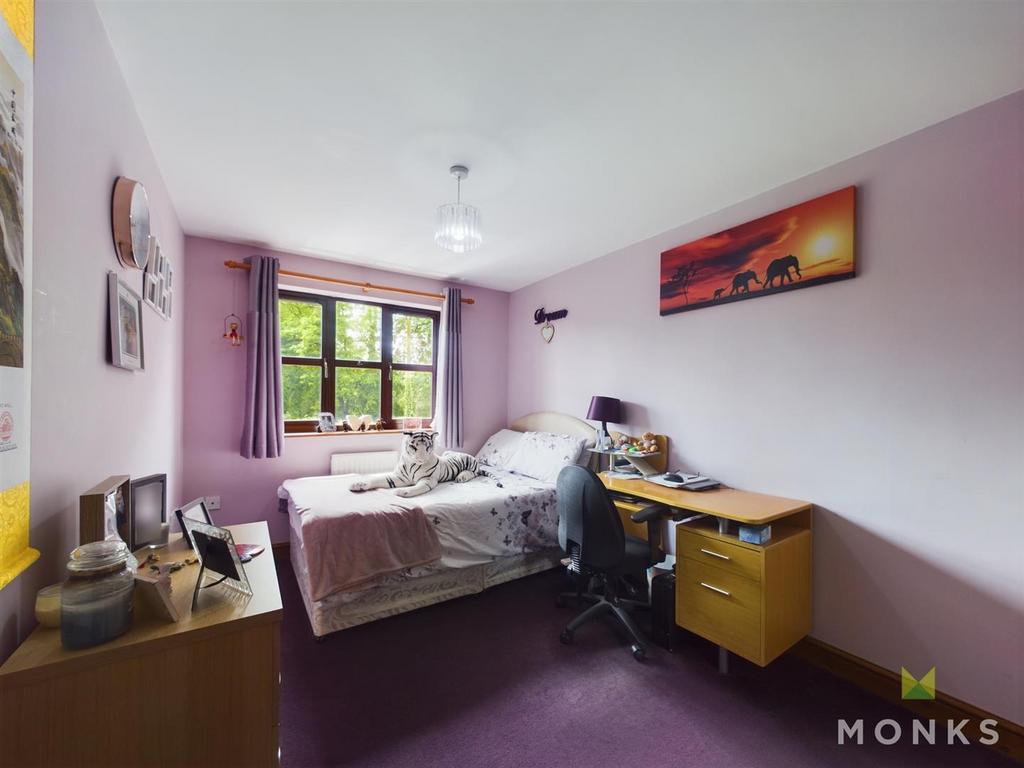 CAM01348 G0-PR0400-STILL012.jpg