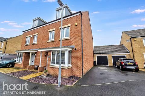 4 bedroom semi-detached house for sale, Sanders Close, Stratton St Margaret