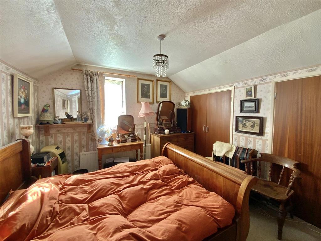 Bedroom 3  (first floor)