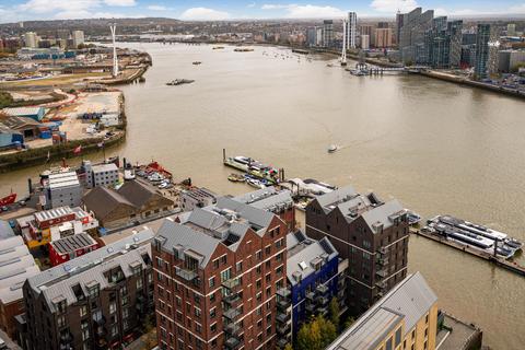 3 bedroom flat to rent, Douglass Tower, Goodluck Hope Walk, London, E14.