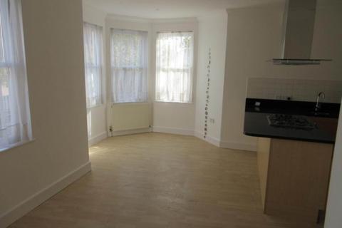 1 bedroom flat for sale, Park Avenue, Park Road, Westcliff On Sea