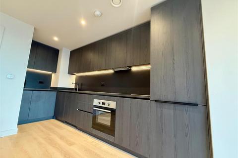 2 bedroom apartment to rent, Waterhouse Gardens, Manchester
