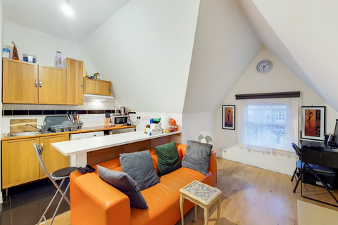 1 bedroom apartment to rent, Baldry Gardens, London, SW16
