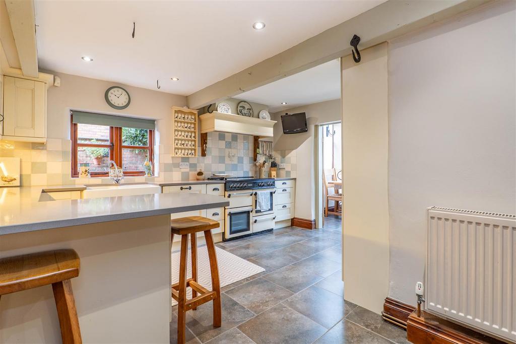 Kitchen/Breakfast Room