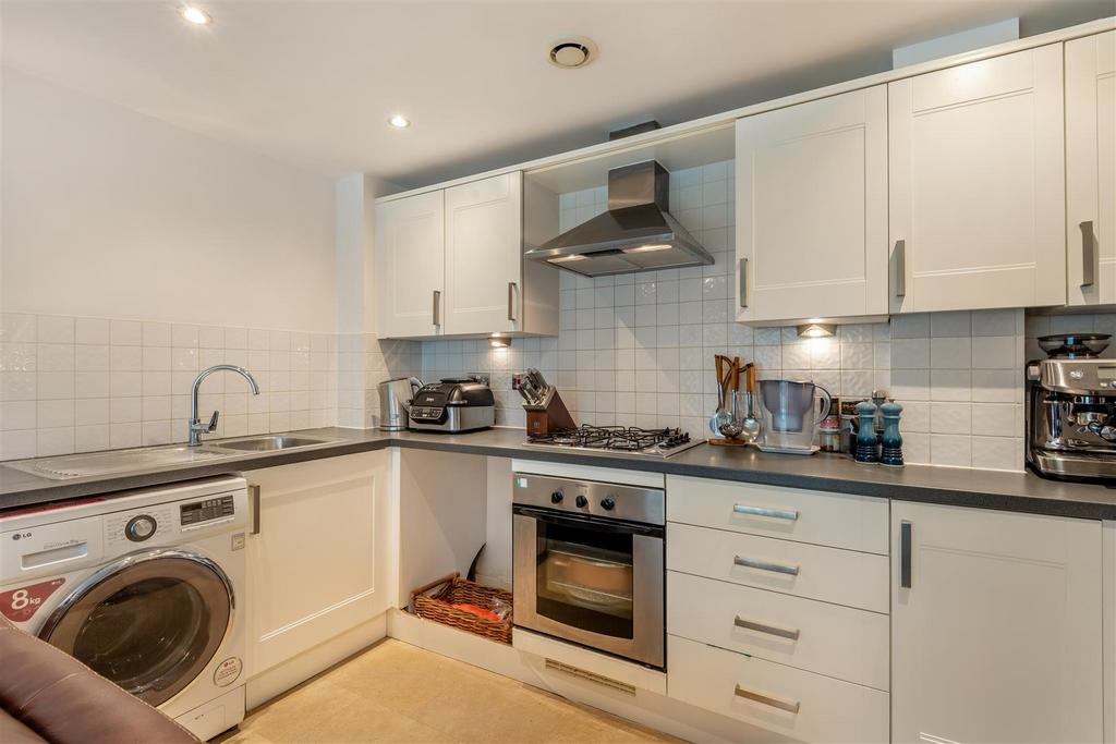 8668615-interior05.jpg