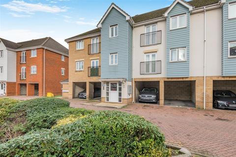 2 bedroom apartment for sale, Sherwood Avenue, Larkfield, Aylesford