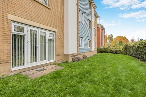 2 bedroom apartment for sale, Sherwood Avenue, Larkfield, Aylesford