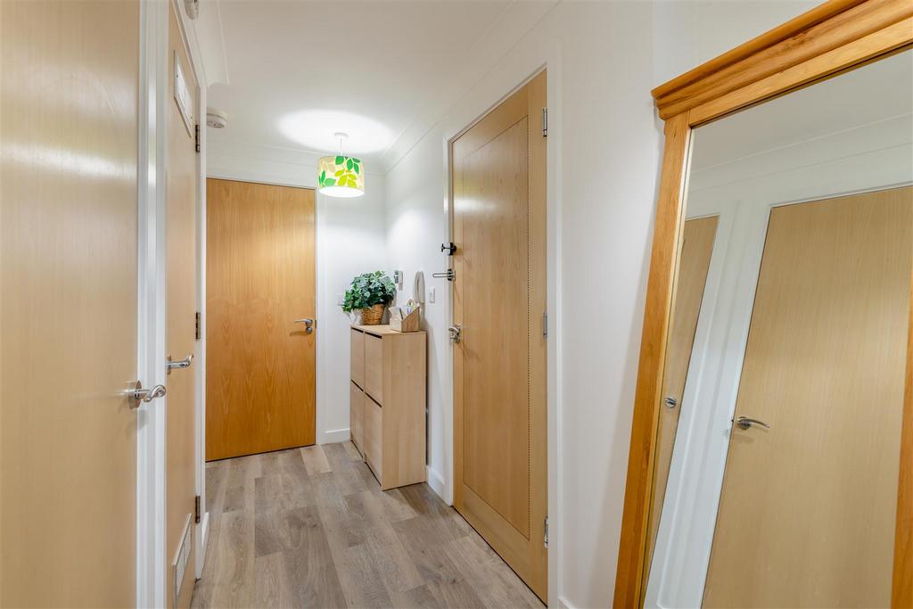 8668615-interior08.jpg