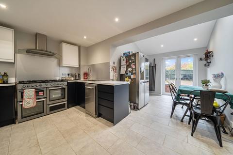 3 bedroom terraced house for sale, Howard View, Basingstoke RG22 6LF