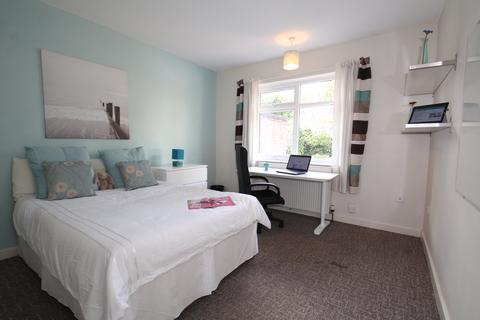5 bedroom detached house to rent, Rathmines Close, Nottingham NG7