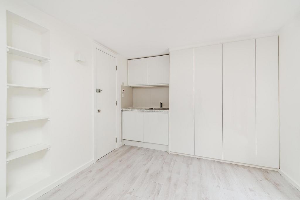 Living room (example)