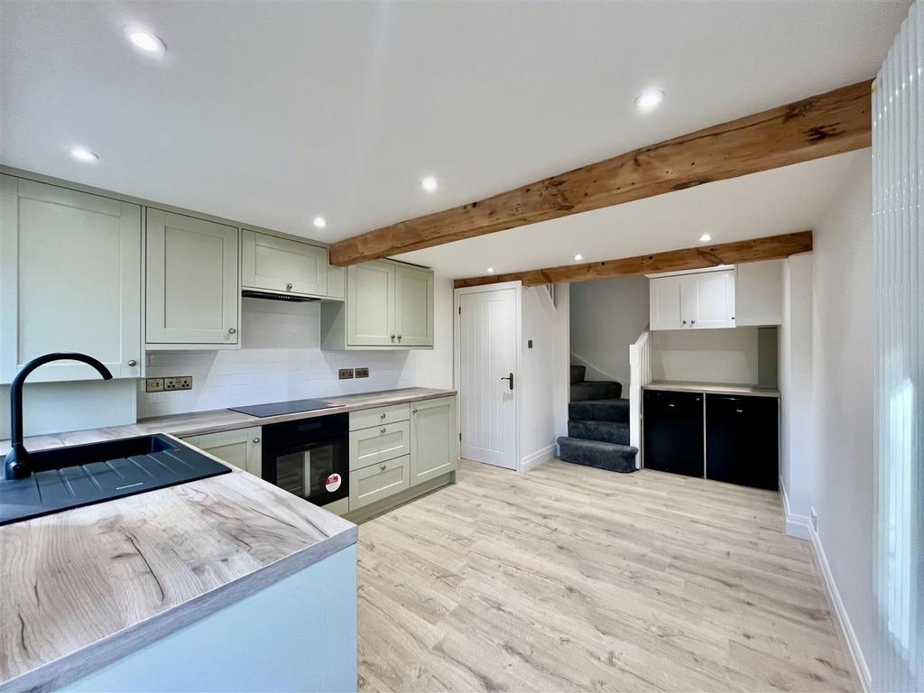 Dining kitchen