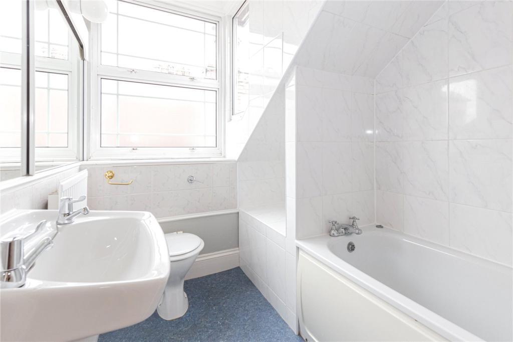 Bathroom.jpg