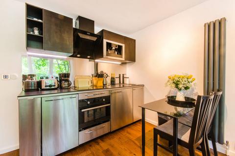 2 bedroom flat for sale, Staveley Close, Peckham, London, SE15