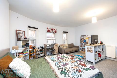 3 bedroom apartment to rent, Brighton, East Sussex BN2