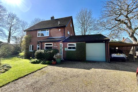 4 bedroom detached house for sale, The Green, Caston