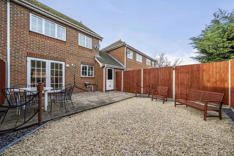 3 bedroom semi-detached house to rent, Windsor,  Berkshire,  SL4