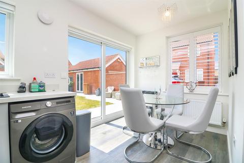 126 Orchard Way, Boreham, Chelmsford, CM3 3GR
