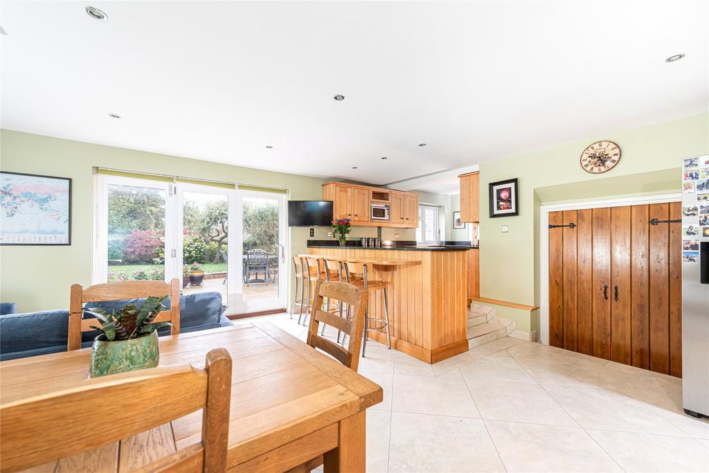Kitchen/Dining Rm
