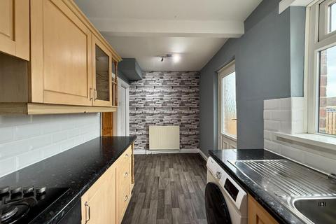 3 bedroom semi-detached house for sale, Cornmill Drive, Liversedge