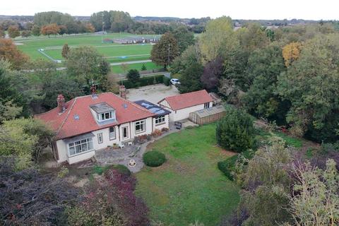 Summerlands, Kelleythorpe, YO25 9DW