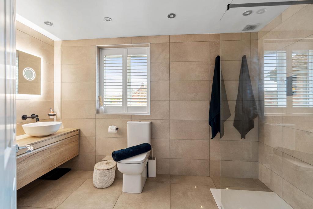 Master En-Suite