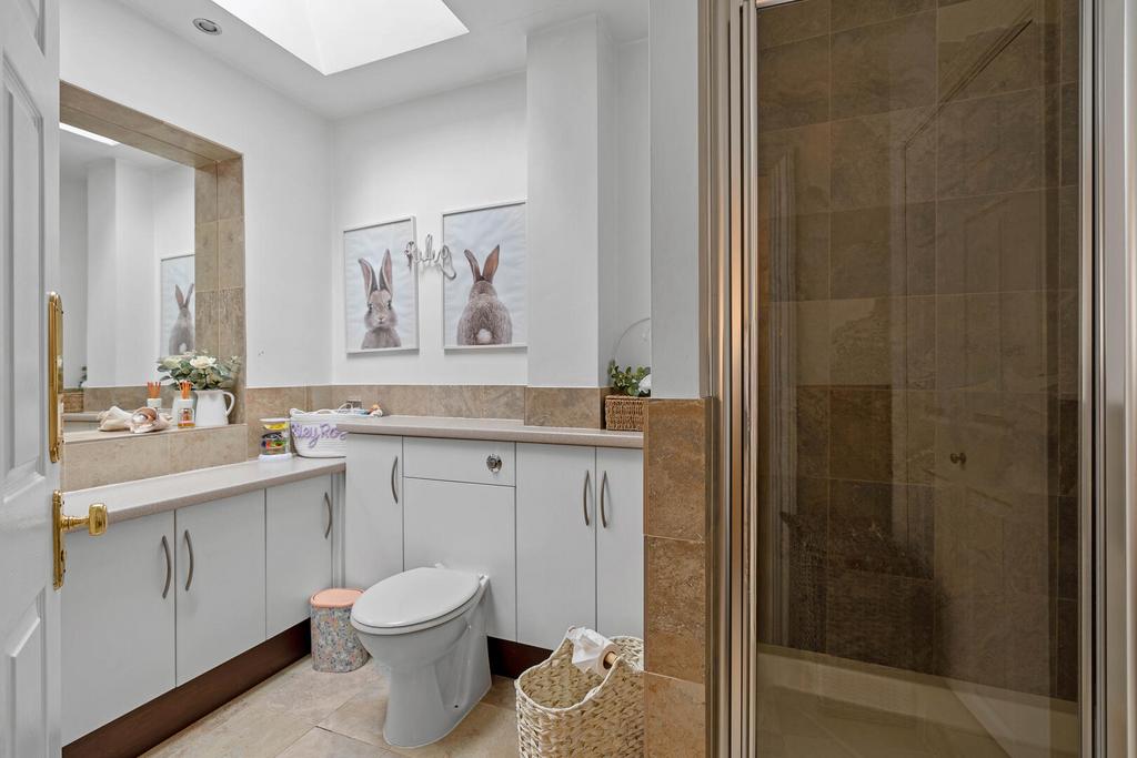 En Suite 2