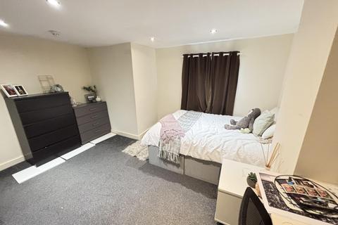 Royal Park Avenue, Leeds LS6