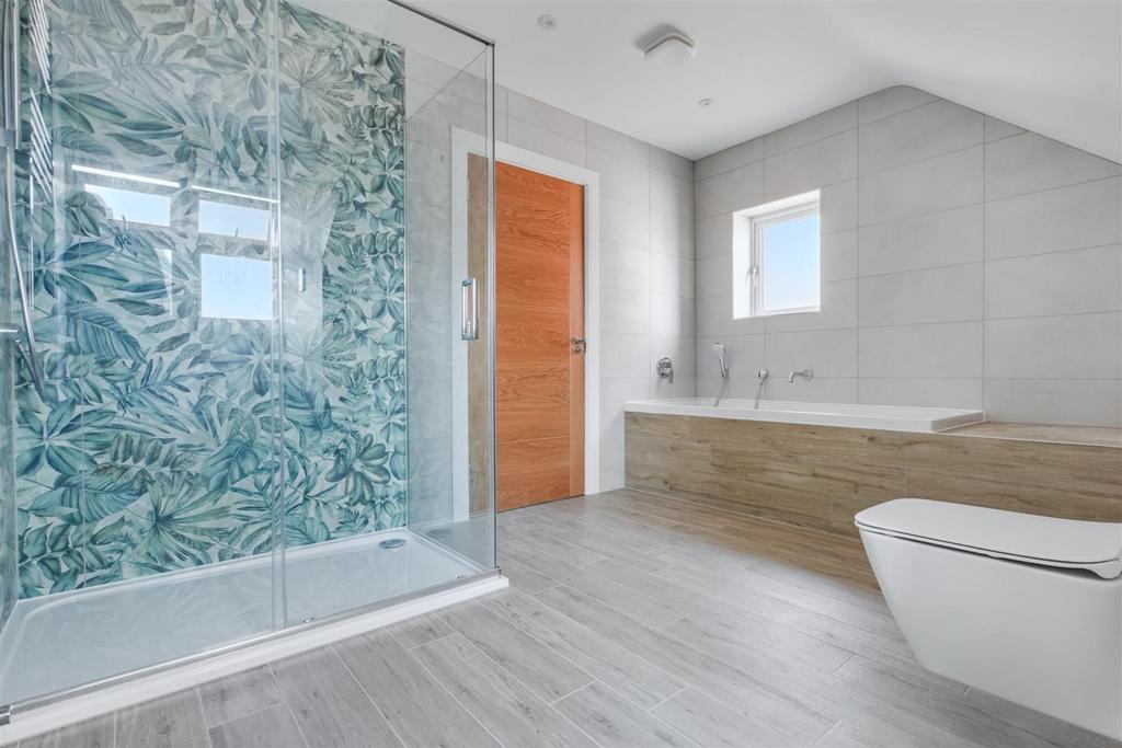 Ensuite 2.jpeg