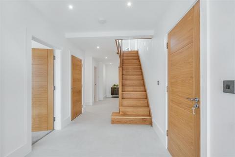 5 bedroom detached house for sale, Bletchley Close Middleton Crescent, Beeston, Nottingham