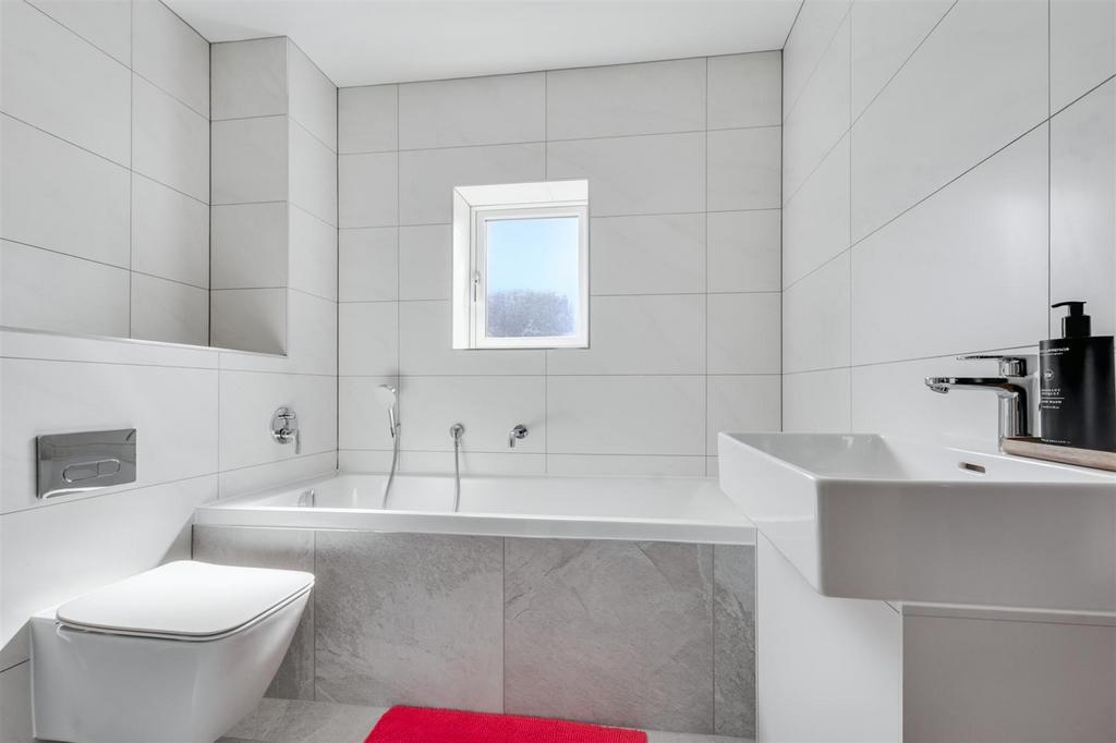 Bathroom.jpeg