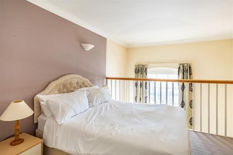 2 bedroom maisonette to rent, County House, Monkgate, York, YO31 7NS