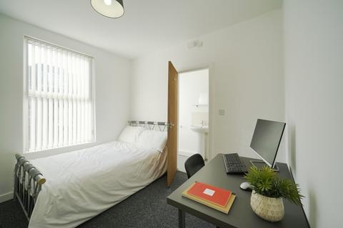 undefined, Burchett Place, Leeds LS6
