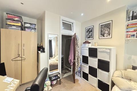 undefined, Pearson Terrace, Leeds LS6
